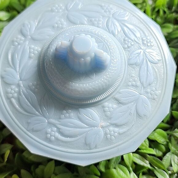 2 Vintage 1950's Blue Powder Celluloid Boxes With Decorative Lids Coquette Bride - Picture 7 of 9